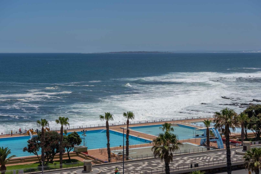 2 Bedroom Property for Sale in Sea Point Western Cape